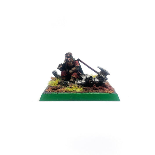 Lord of the Rings SBG - Forces of Good - Gimli Sitting on Dead Uruk Hai (Metal)