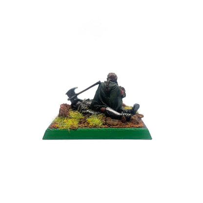 Lord of the Rings SBG - Forces of Good - Gimli Sitting on Dead Uruk Hai (Metal)