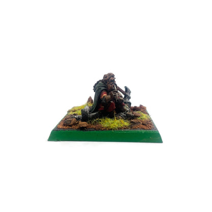 Lord of the Rings SBG - Forces of Good - Gimli Sitting on Dead Uruk Hai (Metal)